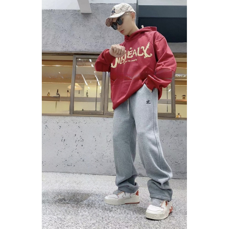 Спортивные штаны SQWZ багги для мальчика 11–18 лет тёплые на велюре с кулиской,Черный, 152